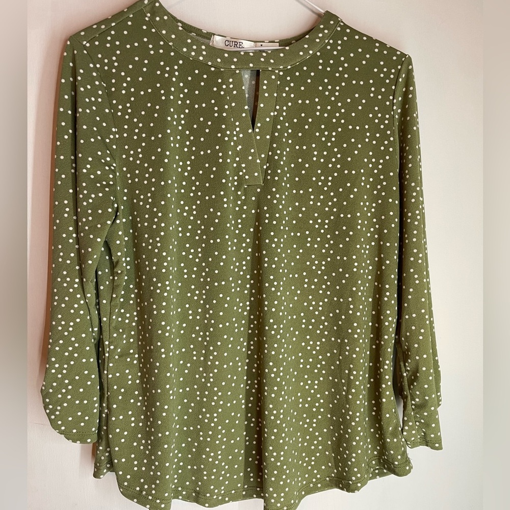 Long sleeve green blouse